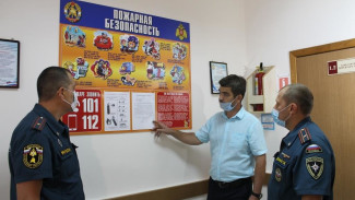 Сотрудники МЧС проверили астраханские школы перед учебным годом