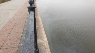 В Астрахани на набережной обнаружен факт загрязнения акватории Волги