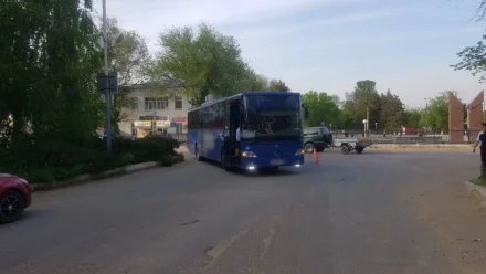 В райцентре под Астраханью водитель автобуса совершил наезд на мальчика