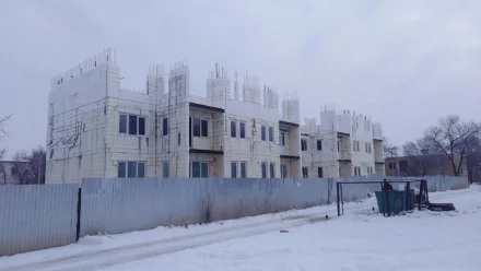 Дом для детей-сирот в Астраханской области сдадут летом 2021 года