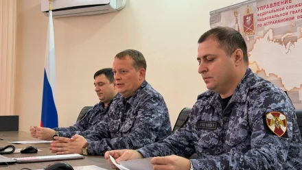 Астраханские росгвардейцы проинструктировали сотрудников ЧОП в преддверии праздников