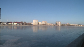 В администрации Астрахани сообщили о толщине льда на водоёмах