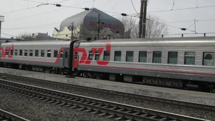 Два поезда, следующие в Астрахань, задерживаются в Саратовской и Волгоградской областях