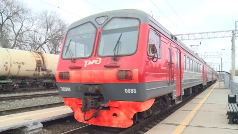 В Астрахани заработала сезонная электричка "Кутум - Дельта"