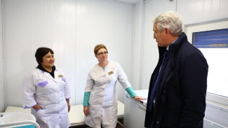 Леонид Огуль рассказал астраханским медикам об инициативах по их поддержке