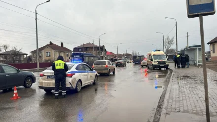 В Астрахани иномарка сбила подростка на улице Адмирала Нахимова