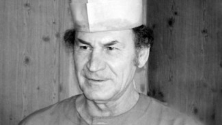 В Астраханской области ушёл из жизни выдающийся врач-хирург Константин Васильев