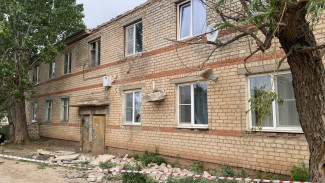 На севере Астраханской области произошло частичное обрушение многоквартирного дома