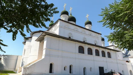 В Астраханском Кремле открыли после реставрации Троицкий собор