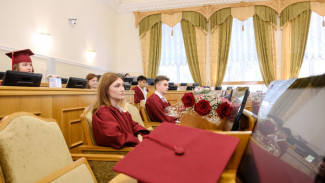 В Думе Астраханской области вручили дипломы выпускникам РАНХиГС