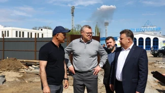Глава Астраханской области проверил ход подготовки площадки для стелы 