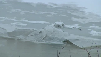 Спасатели Астраханской области рассказали как действовать при провале под лёд