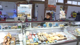 Сколько стоит чёрная икра на рынках Астрахани