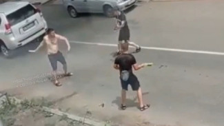 В Астрахани задержали мужчину, который угрожал ножом водителю