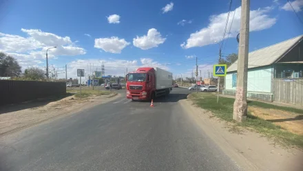 В Трусовском районе Астрахани грузовик сбил пешехода