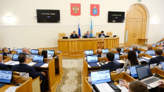  В Астрахани избрали председателя областной Думы и его заместителей