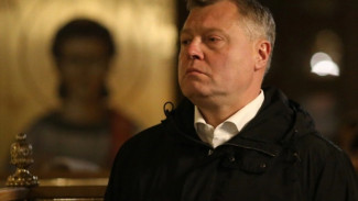 Астраханский губернатор поздравил православных верующих с праздником Пасхи