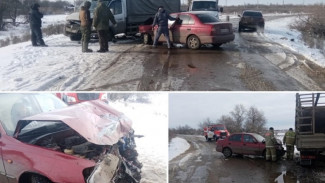 Под Астраханью в ДТП с “Газелью” пострадали женщина и 4-летний ребёнок 