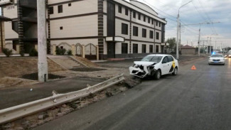 В Астрахани на Аэропортовском шоссе в ДТП погиб таксист