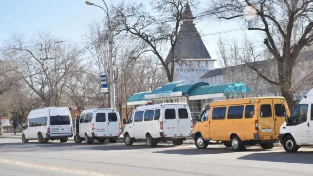 В Астрахани 5 маршруток прекратили работу из-за коронавируса