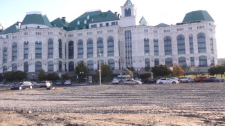 Рядом с Астраханским театром оперы и балета оборудуют парковку