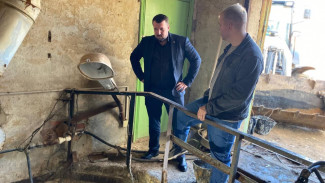 Нариманов уже сутки остаётся без холодной воды из-за коммунальной аварии