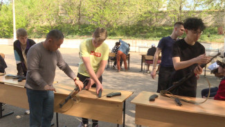 В Астрахани школьники принимают участие в учебных сборах по военной подготовке