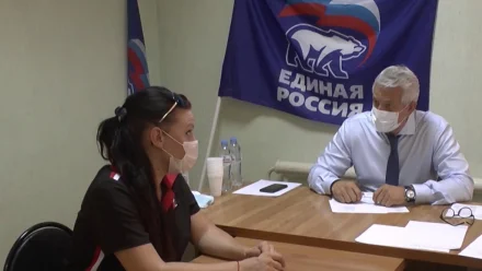 Леонид Огуль провёл приём граждан в Приволжском районе