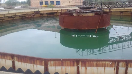 В Астрахани в очистные сооружения сливали жидкость с резким химическим запахом