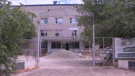 В селе Красный Яр Астраханской области проводится капремонт поликлиники