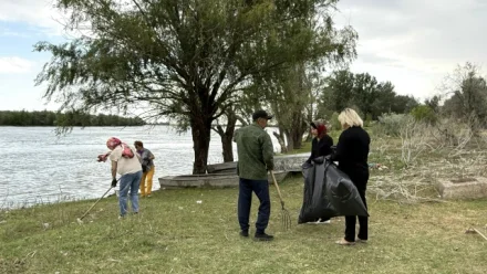 С берегов астраханских водоёмов собрали около 1,5 тыс. кубометров мусора