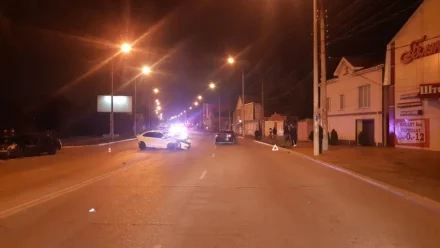 В Астрахани при столкновении трёх автомобилей пострадали 2 человека