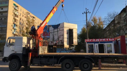 В Астрахани демонтировали 150 незаконных торговых объектов