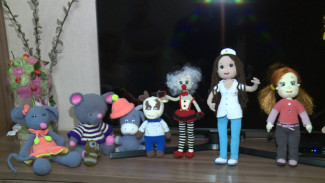 Астраханка создаёт мягкие куклы и игрушки из пряжи