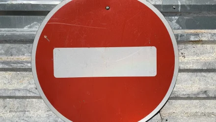 В Астрахани на нескольких улицах введено ограничение дорожного движения