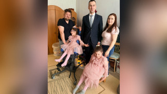 «Ёлка желаний» исполнила мечты ещё двух юных астраханок