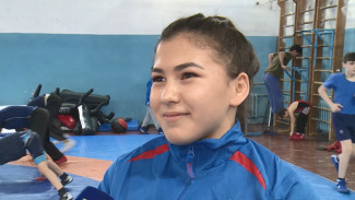 Астраханка завоевала золото на первенстве ЮФО по вольной борьбе