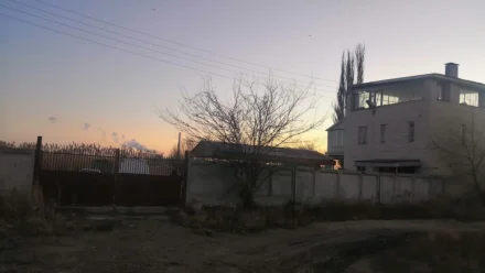 В Астрахани 57-летний рабочий погиб при разборе металлического ангара