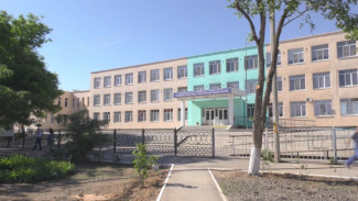 В Астрахани при обрушении пола в школе № 58 пострадали учителя