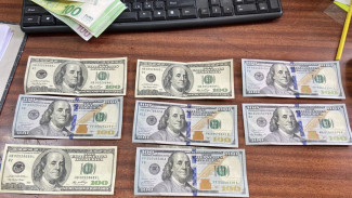 В Астрахани таксист украл деньги у пассажира и погасил долги