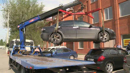 На автодорогах Астрахани выявляют должников по налогам 