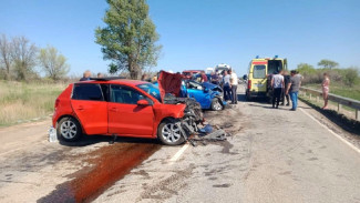 В ДТП на трассе в Астраханской области пострадали девять человек