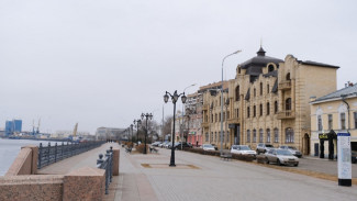 На улице Максима Горького в Астрахани планируют расширить тротуар