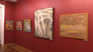 В Астрахани открылась выставка авангардной живописи