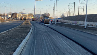 В Астрахани на улице Бориса Алексеева почти на 60% уложен новый асфальт