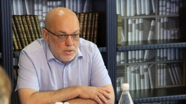 В Астрахани объявили победителя областного этапа конкурса "Учитель года"