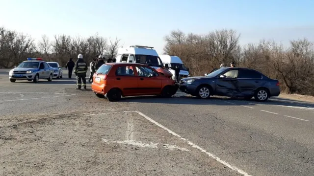На автодороге «Астрахань - Зеленга» в ДТП пострадали 4 человека