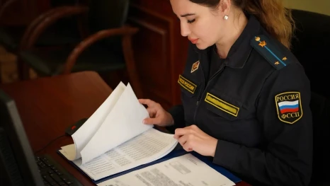 В Астрахани благодаря приставам владелец местной транспортной компании погасил штраф в 375 тыс. рублей