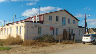 В посёлке Кировский астраханцев из аварийного дома переселили в бывшую баню