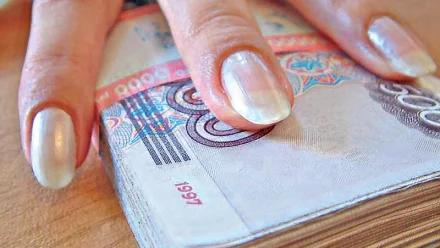 В Астраханской области педагог-психолог прикарманила деньги нацпроекта
